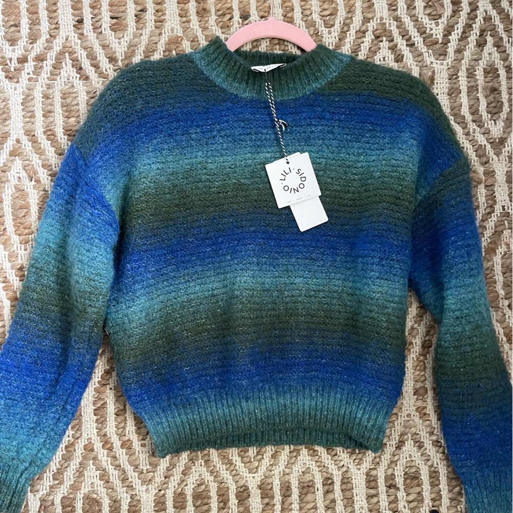Like Sidonio Sweater. Size small
